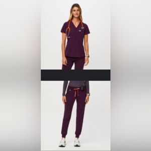 women's Deep Purple Catarina™ - S and Zamora Petite Jogger Scrub Pants - S